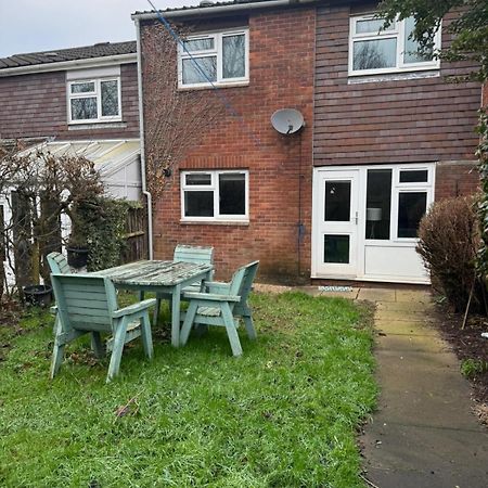 Large 2 Bedroom House Wombridge Exterior foto